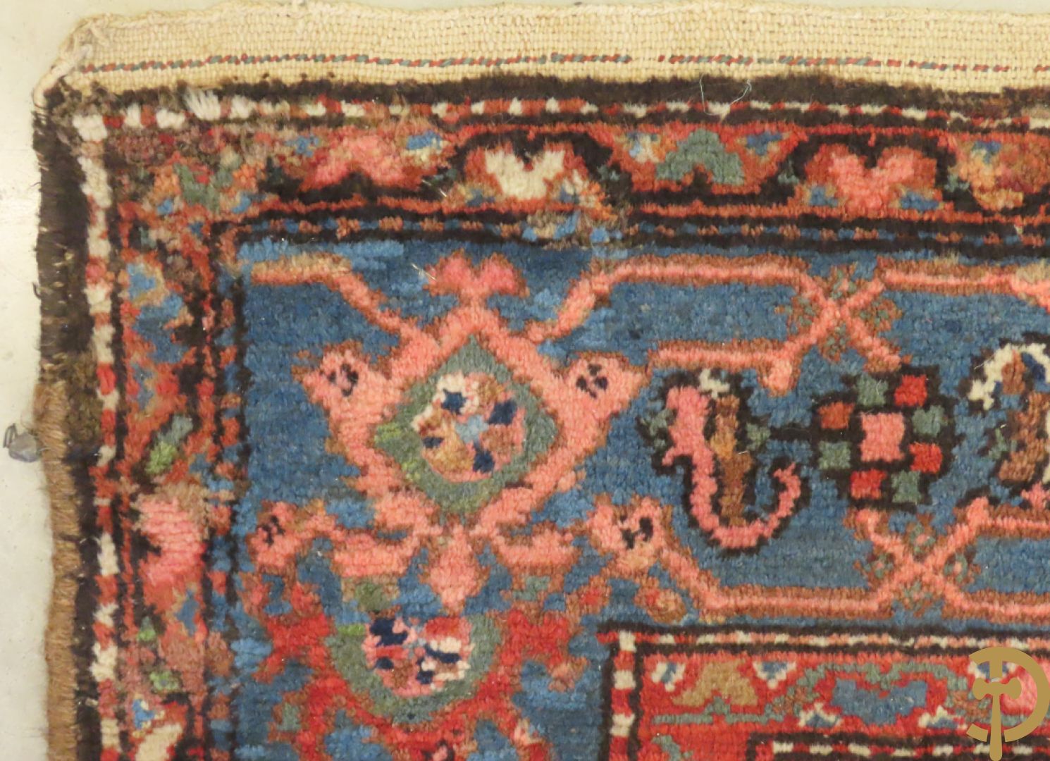 Oosters handgeknoopt tapijt Malayer met geometrisch bloemenpatroon op blauwe fond