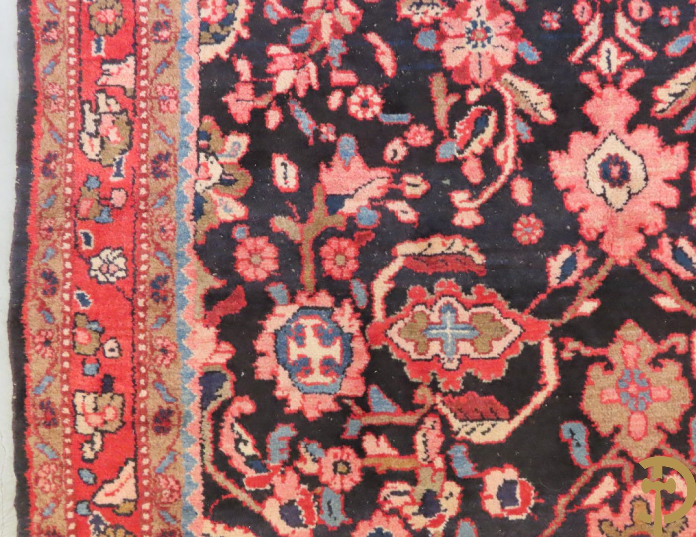 Iranees handgeknoopt tapijt met bloemendecor op blauwe fond, Nanadi