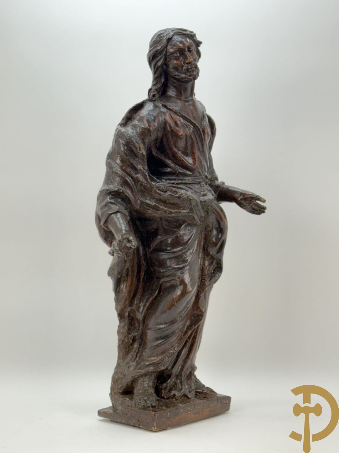 Houtgesculpteerde antieke religieuse voorstelling van evangelist, 18e