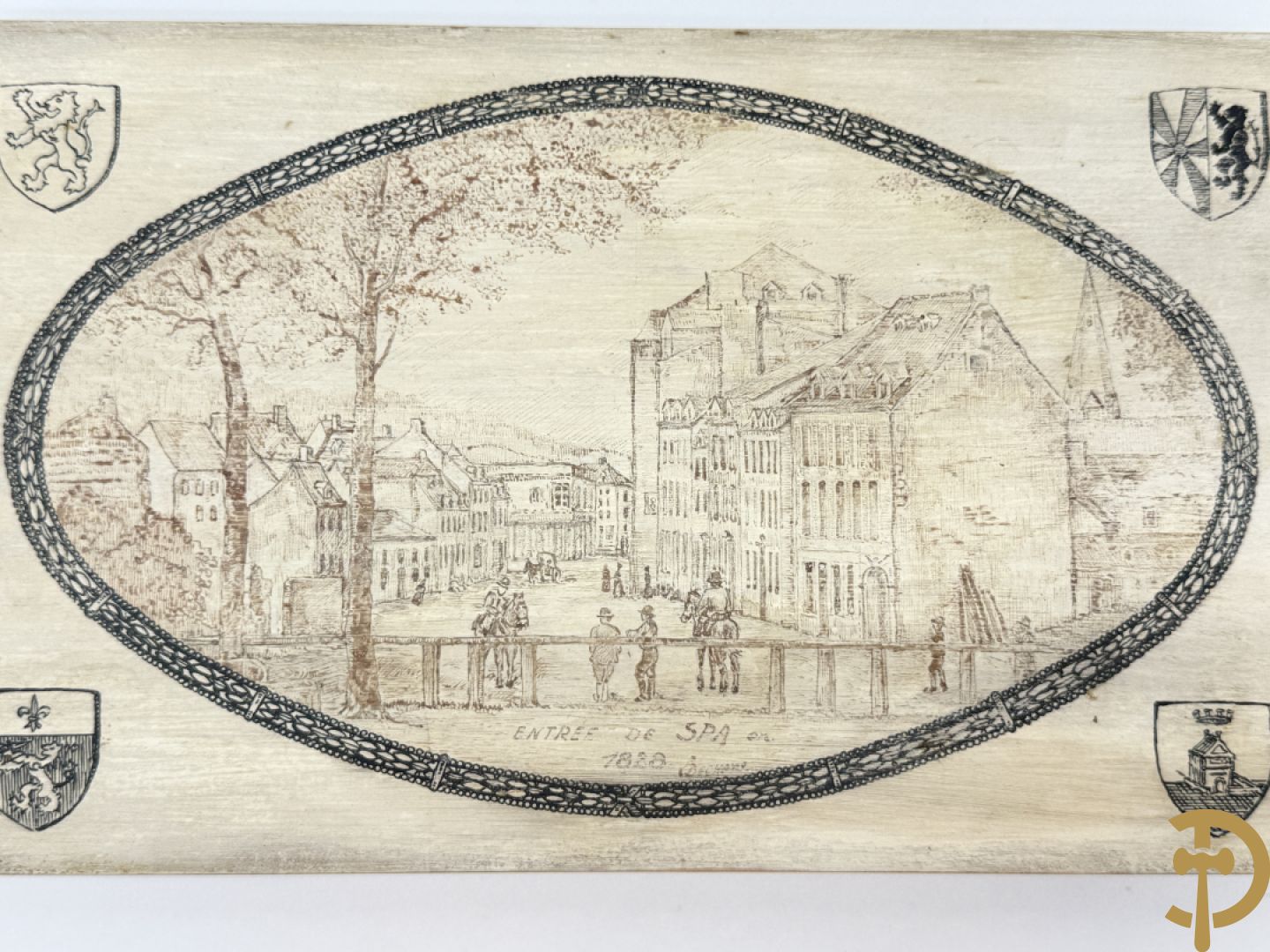 Handbeschilderde tekening op doos omringd met wapenschilden 