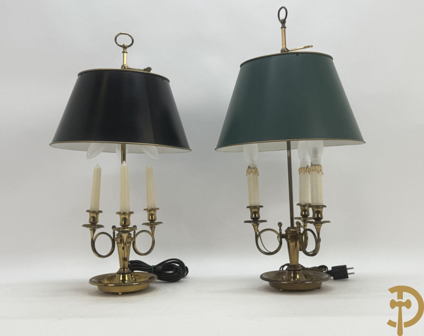 Twee koperen lampes bouillotte, 1 met bovenverlichting en 1 met kaarsenverlichting