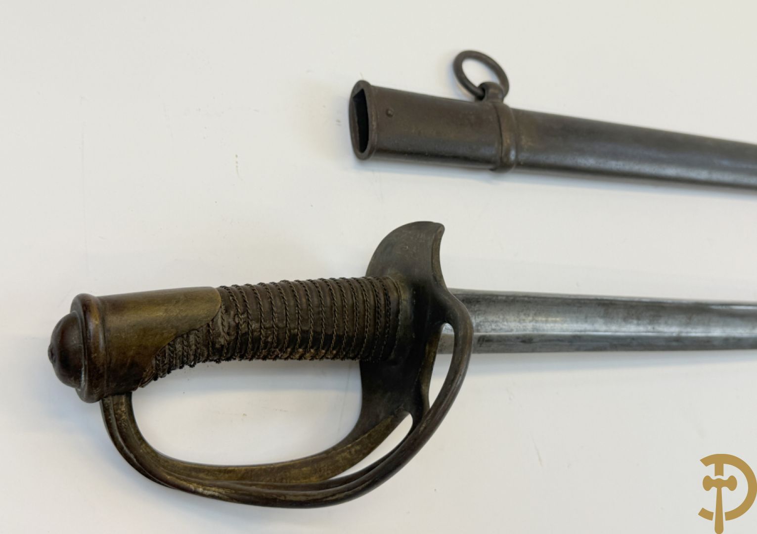 Sabel in schede van de Franse cavallerie, bovenaan gemerkt
