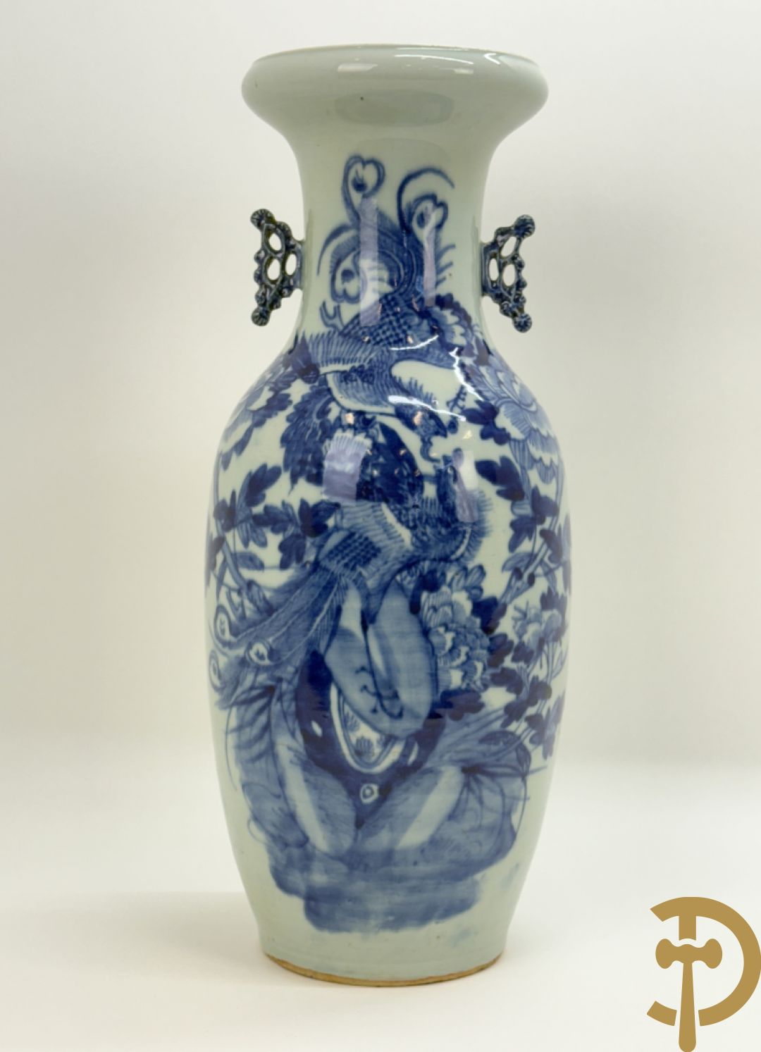 Chinese porseleinen vaas met blauw/wit fenix en bloemendecor