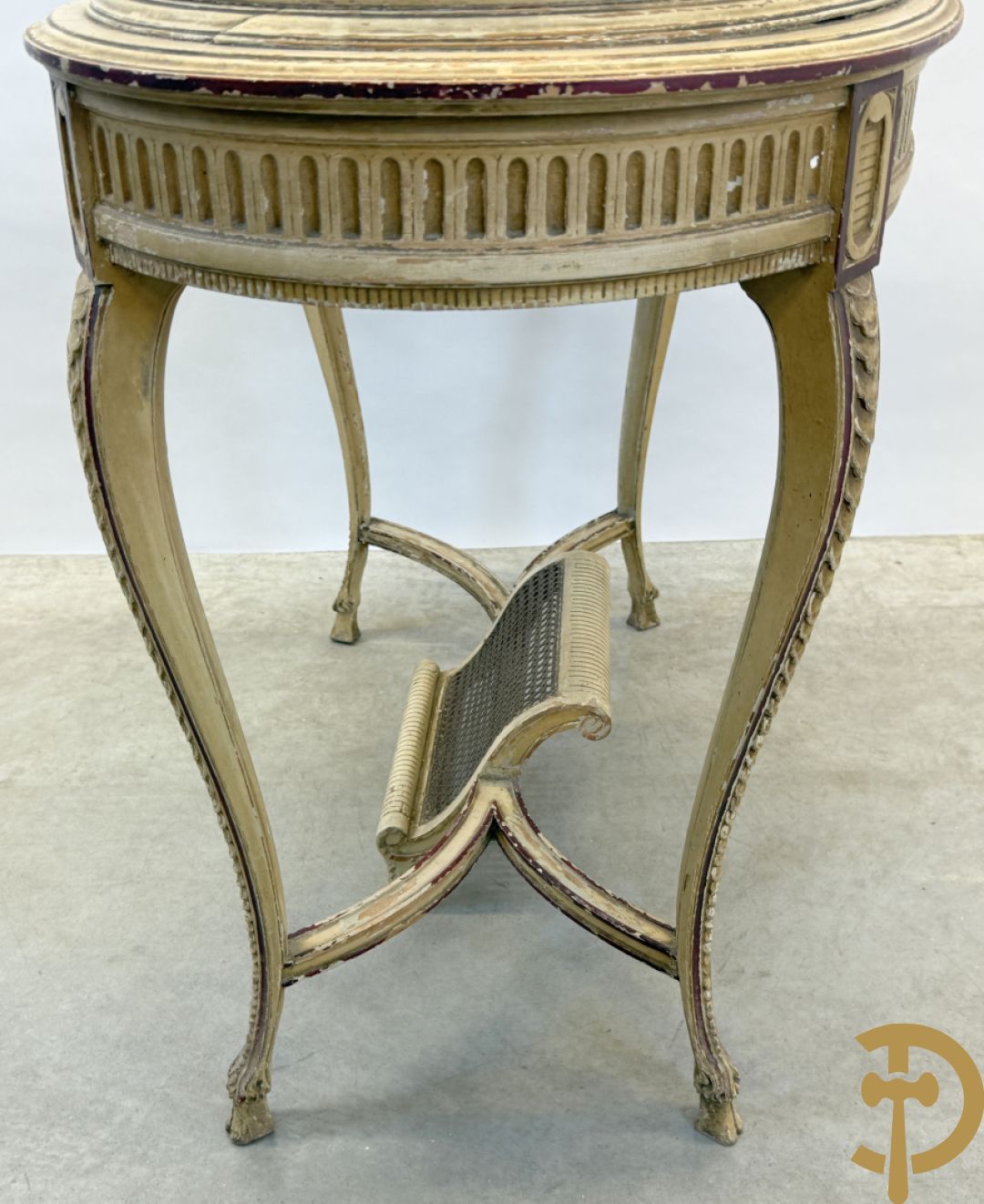 Gepatineerde damesopschiktafel met 5 lades en ovale spiegel, Louis XVI stijl