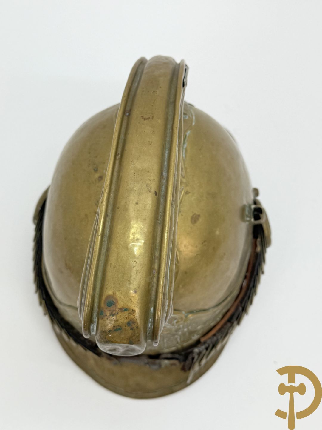 Vier koperen Franse pompierhelmen, model 1880