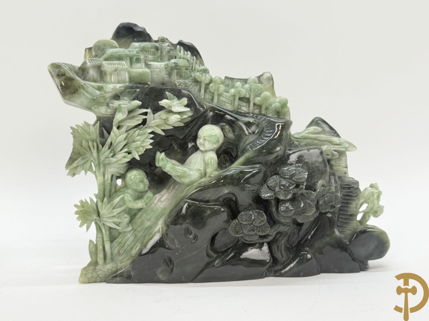Aziatische sculptuur in jadeiet 