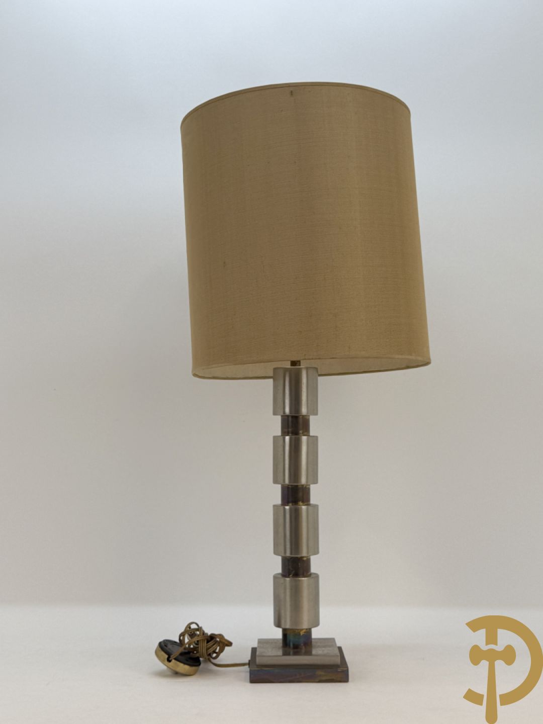 Vintage lampadaire op chromé voet