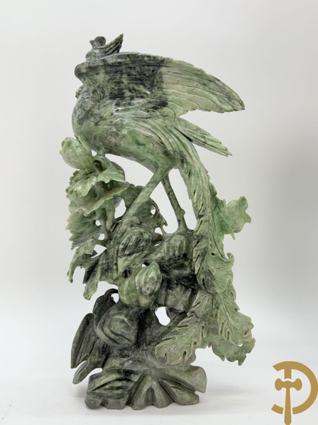 Paar Aziatische sculpturen met fenixen en pioenrozen
