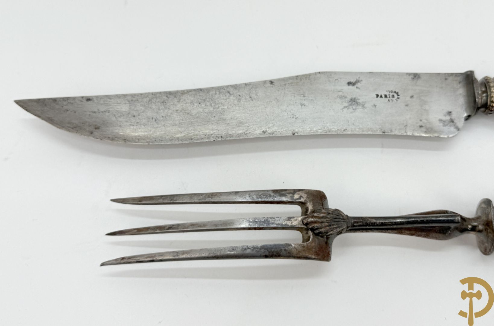 Wildbestek met massief zilveren handvaten en geajoureerd lemmet, Louis XV stijl