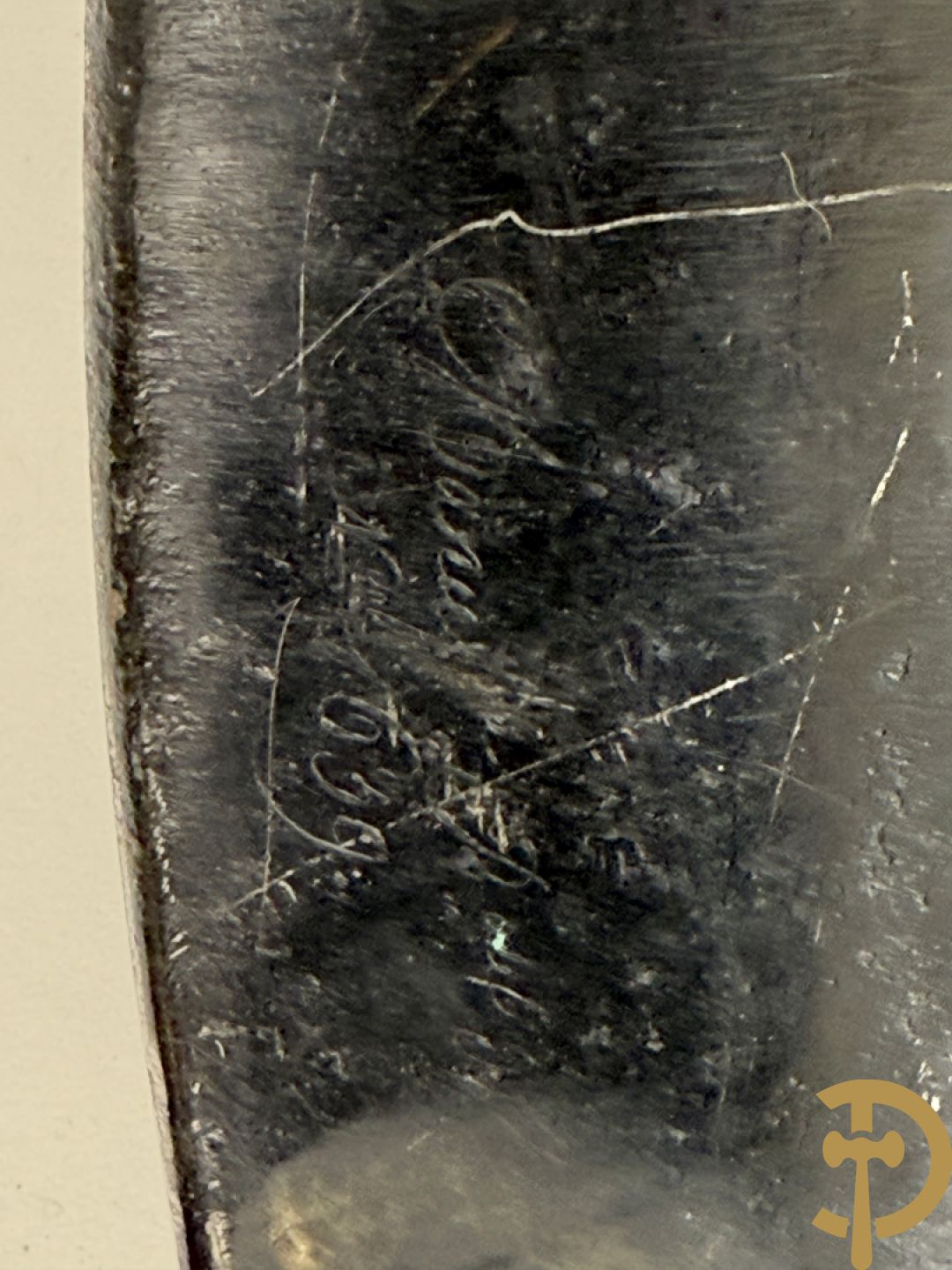 Frans metalen borststuk/ kuras voor de cavalerie met lederen riem en koperen stukken, Manufacture de Klingenthal 1828, 19e