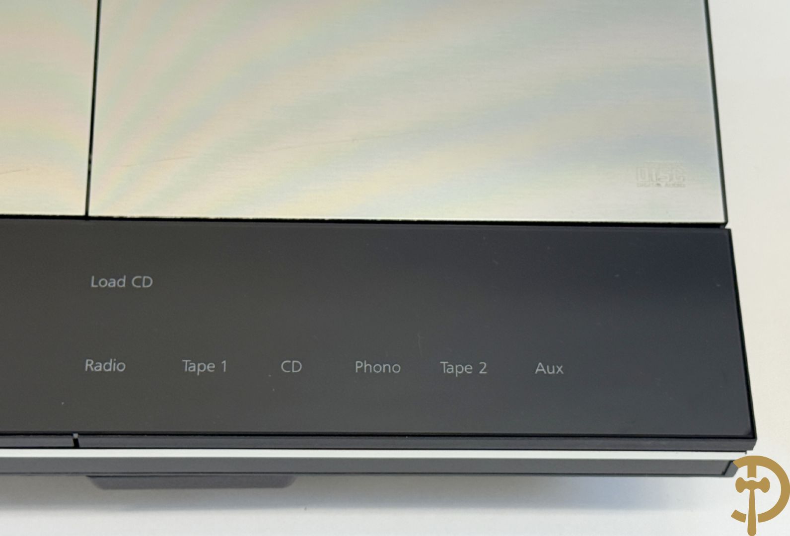 Design muziekinstallatie B & O Beocenter 9500 met bijhorende toren luidsprekers type 6611