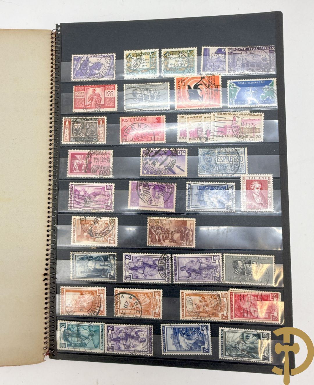 10 postzegelalbums van o.a. Duitsland, Congo, België, ... - Heel divers met veel zeldzame zegels