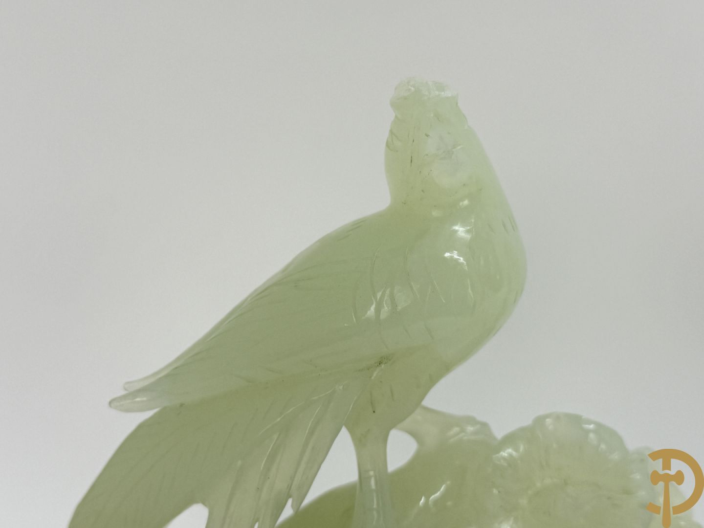 Jadeiet sculptuur van boom met vogels + koppel vogels op bloemen in jadeiet + 2 vogels op tak in jadeiet