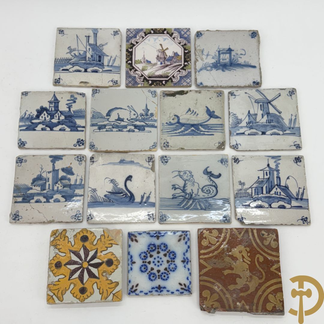 Lot 18e faience tegeltjes w..o. Delfts en Vlaams + Delftse potiche