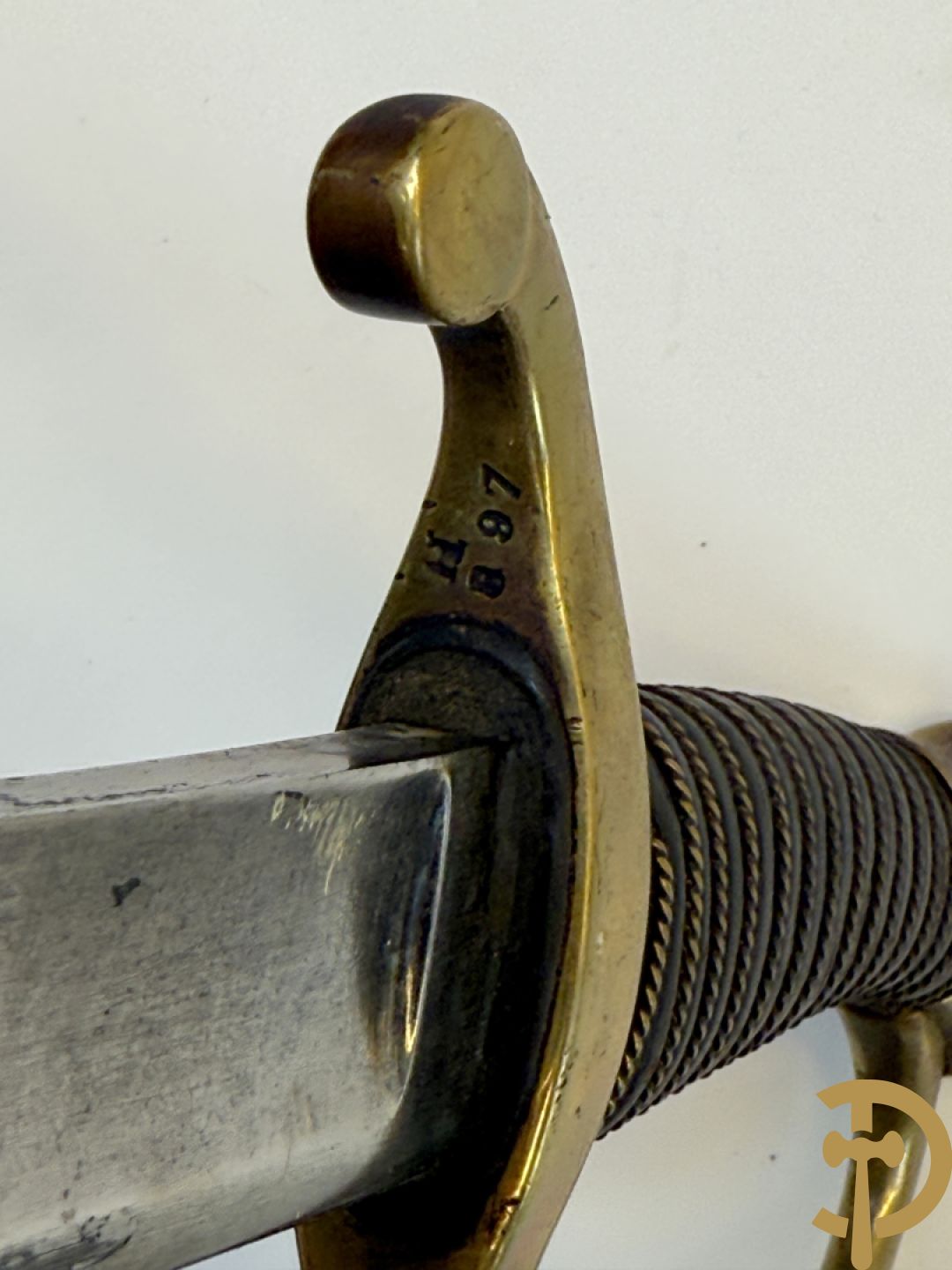Gebogen sabel van de Franse artillerie in schede, gemerkt 1887