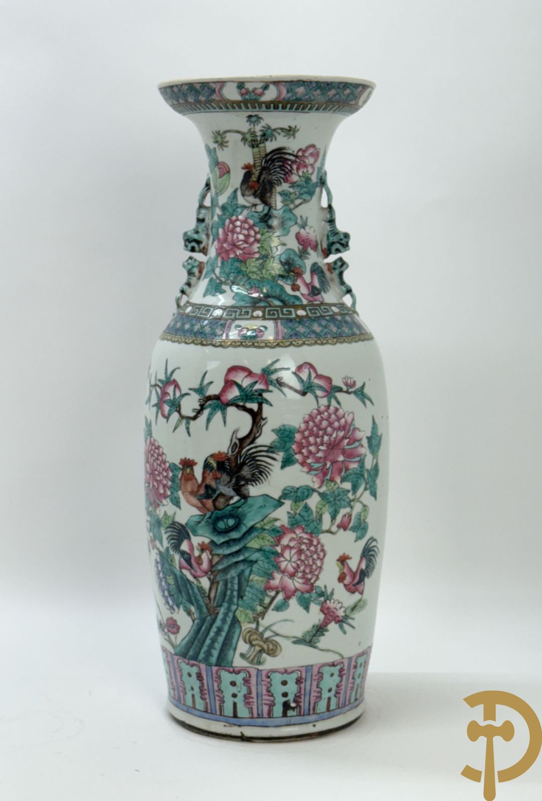 Chinese porseleinen vaas met decor van hanen en bloemen
