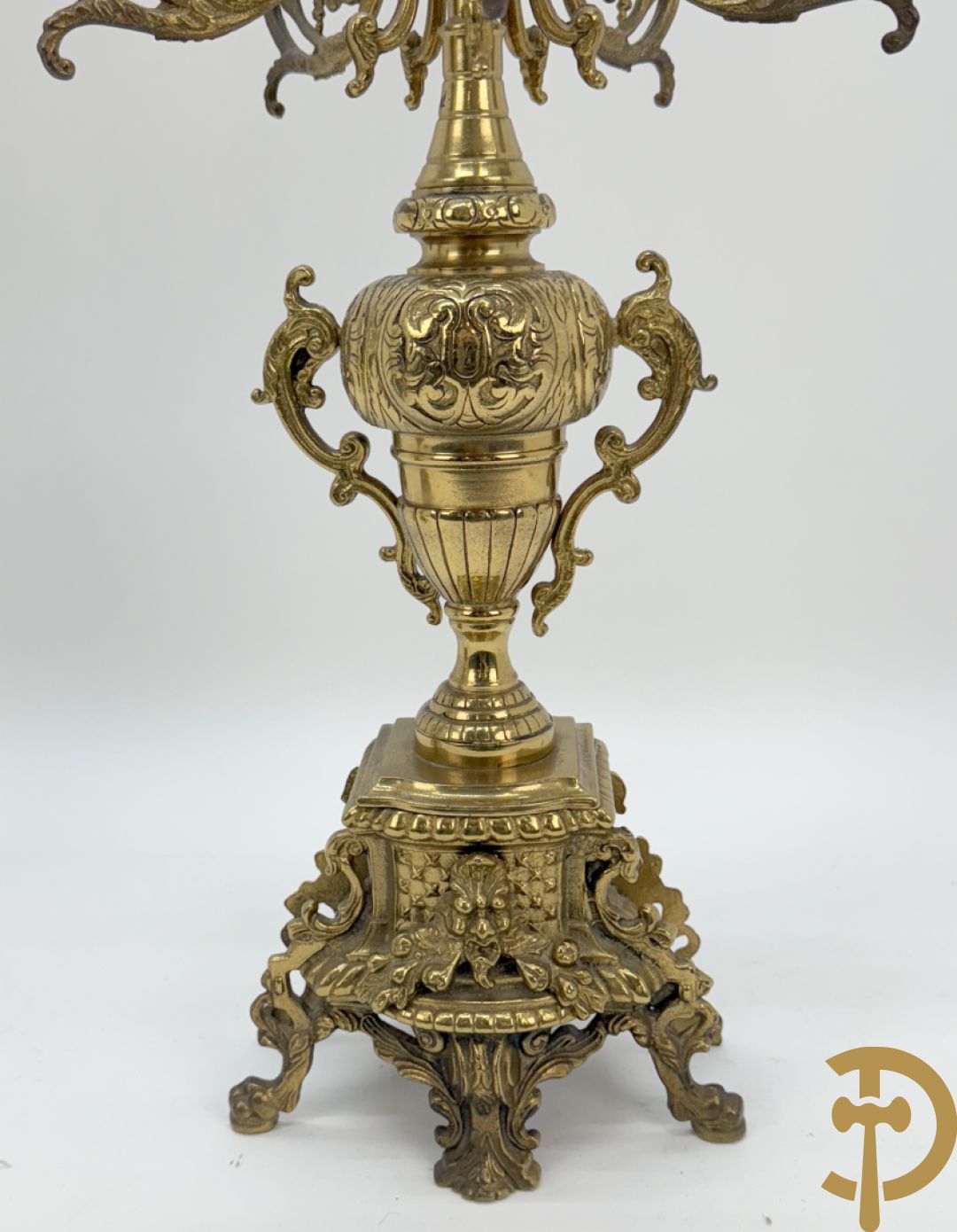 Driedelige vuurvergulde bronzen garnituur, Neo Renaissance stijl