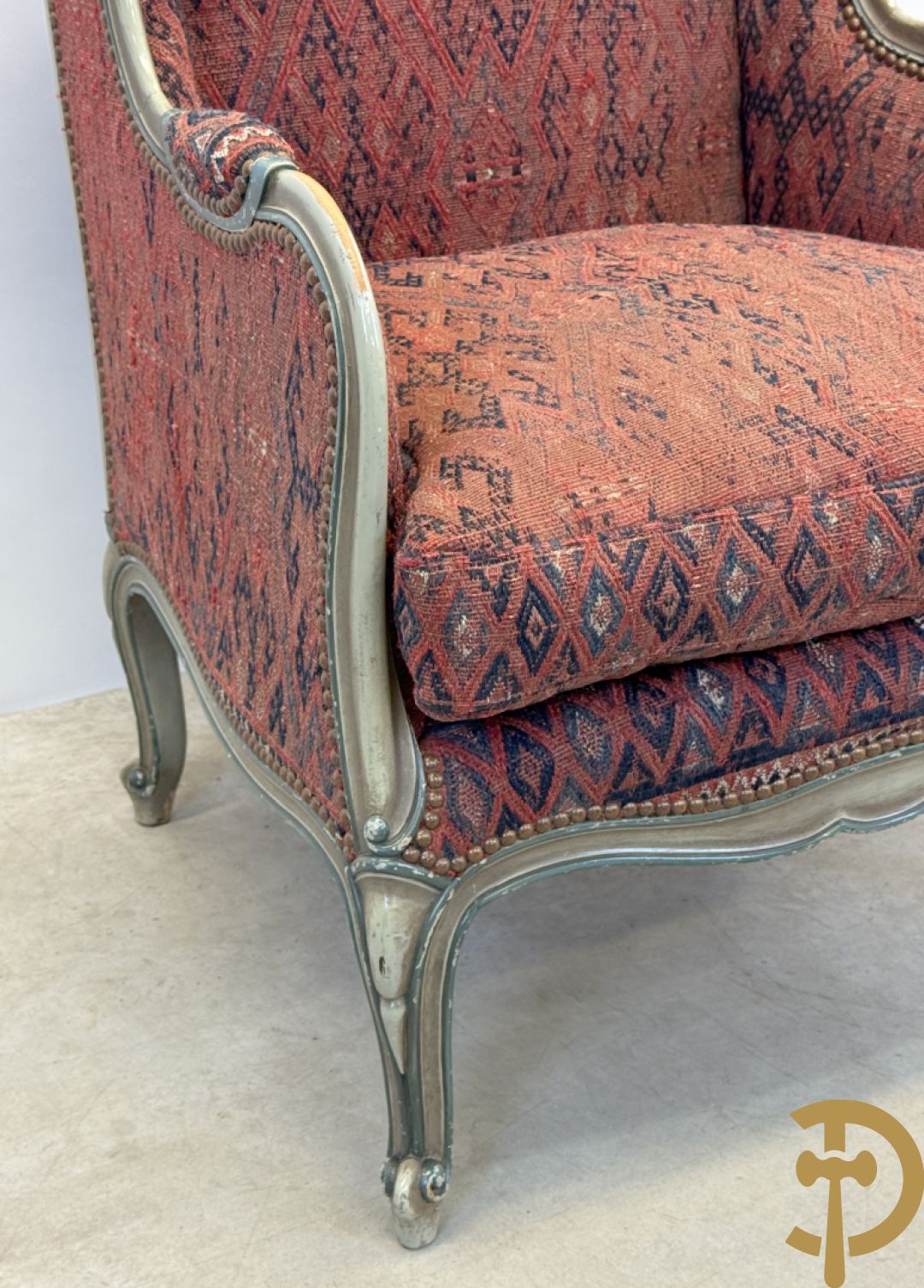 Gepatineerde en gemonochromeerde Louis XV bergère