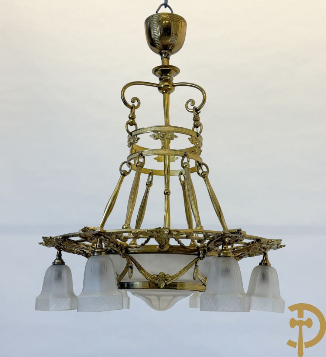 Bronzen zesarmige Art Deco luchter met centrale coupe