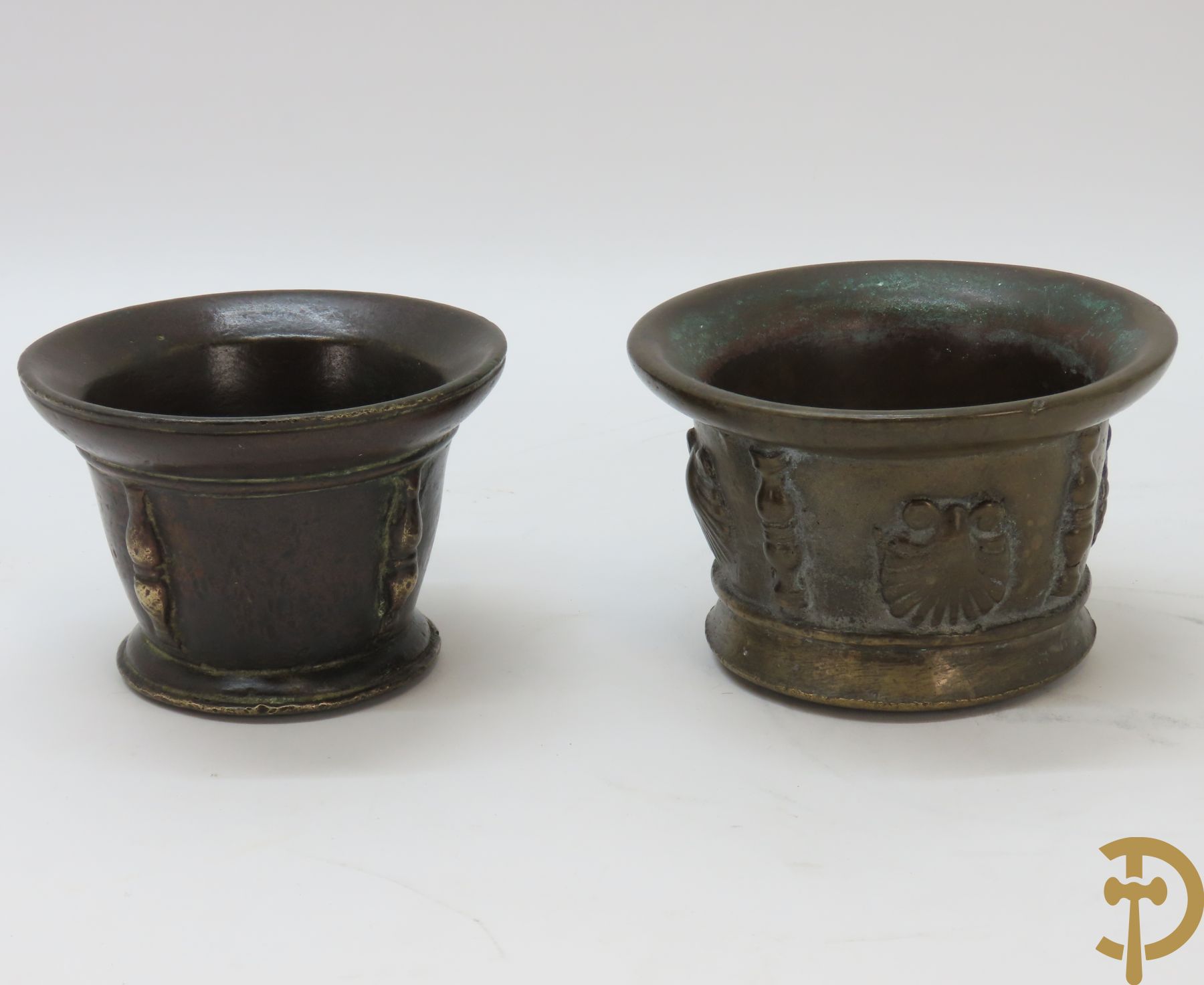 Twee bronzen mortiers, 17e