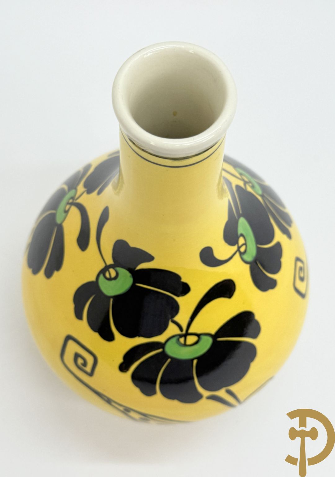 Gele Art Deco vaas met bloemendecor, BFK 785 L getekend