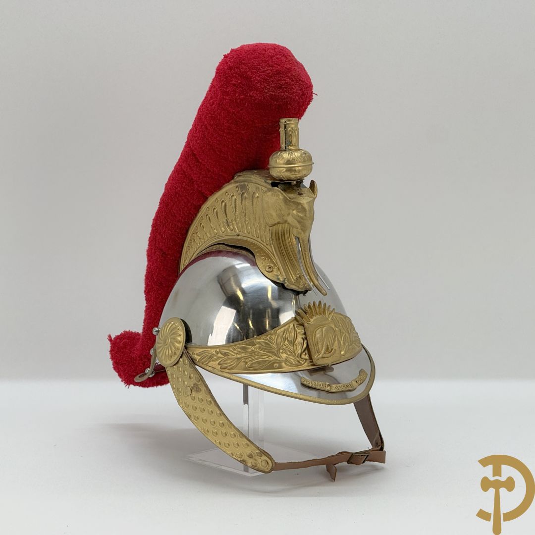 Metalen helm van de Republikeinse garde van de Ivoorkust