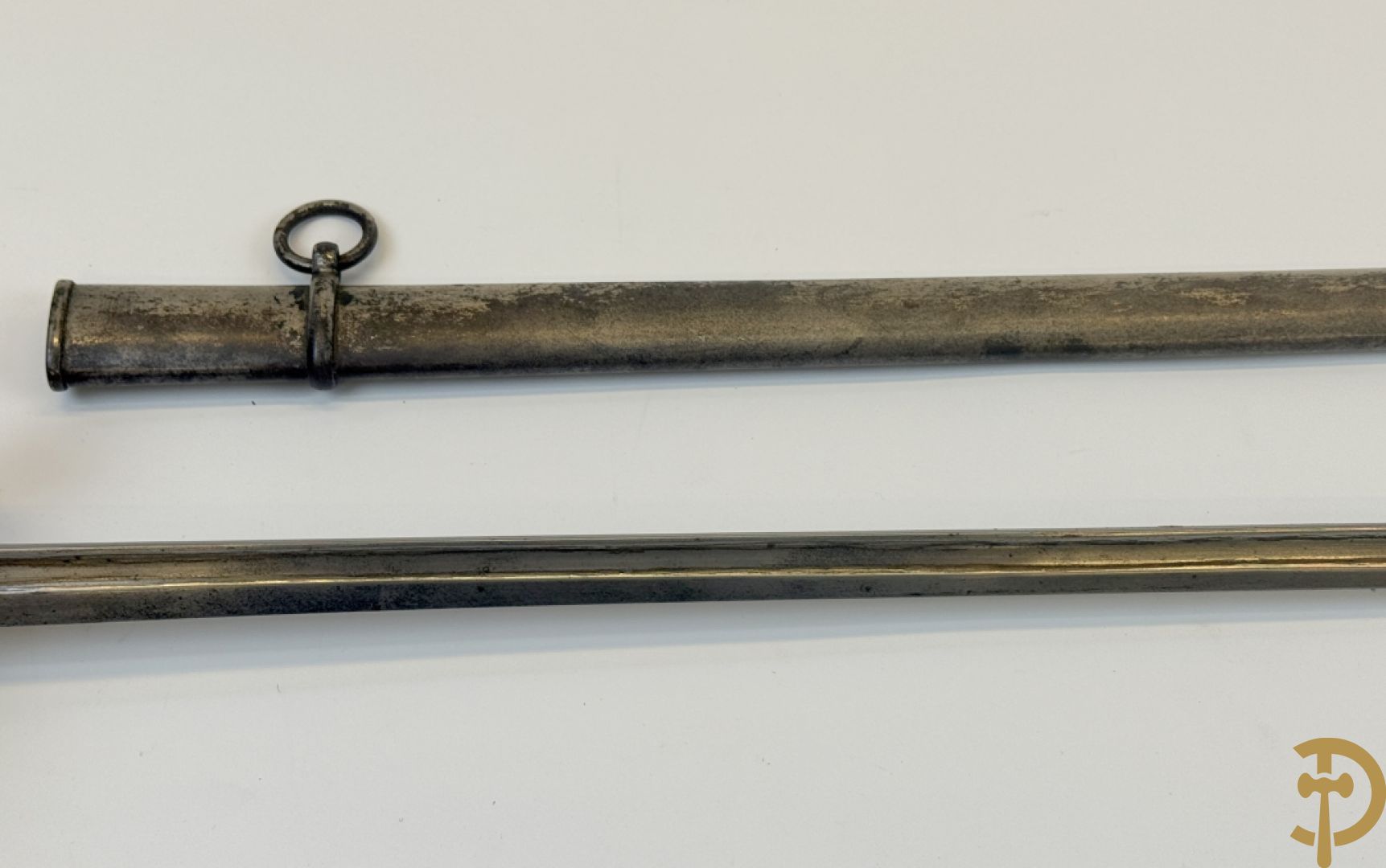 Franse officierssabel infanterie met schede