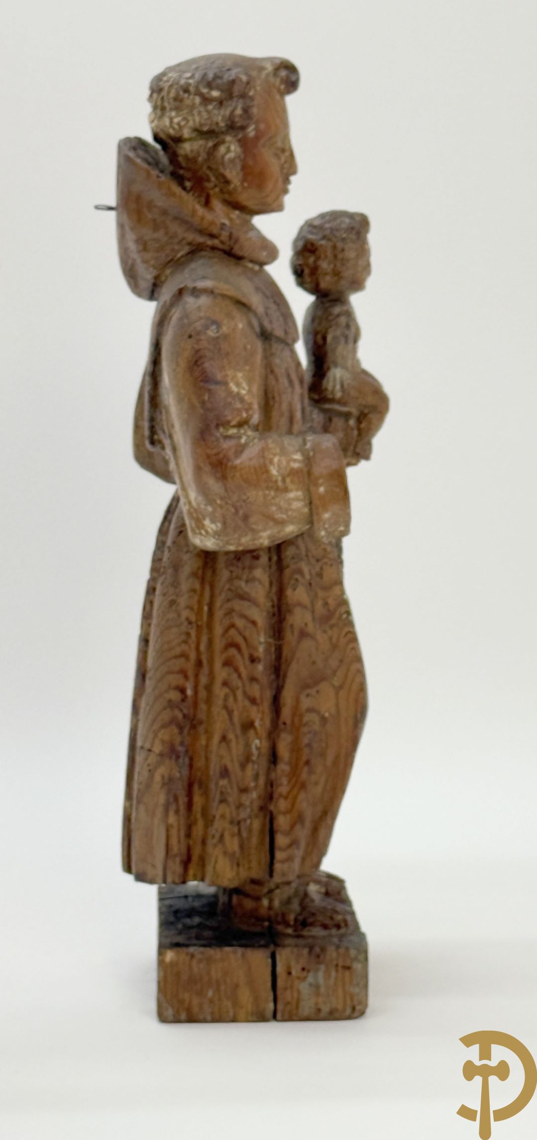 Houtsculptuur van een Heilige met kind