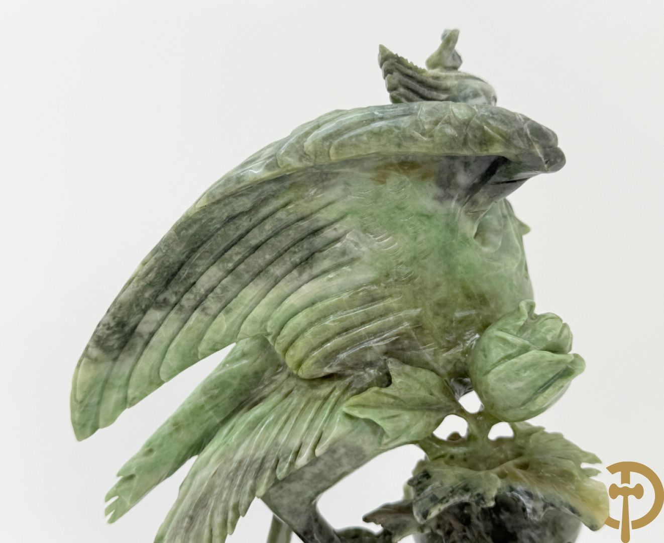 Paar Aziatische sculpturen met fenixen en pioenrozen