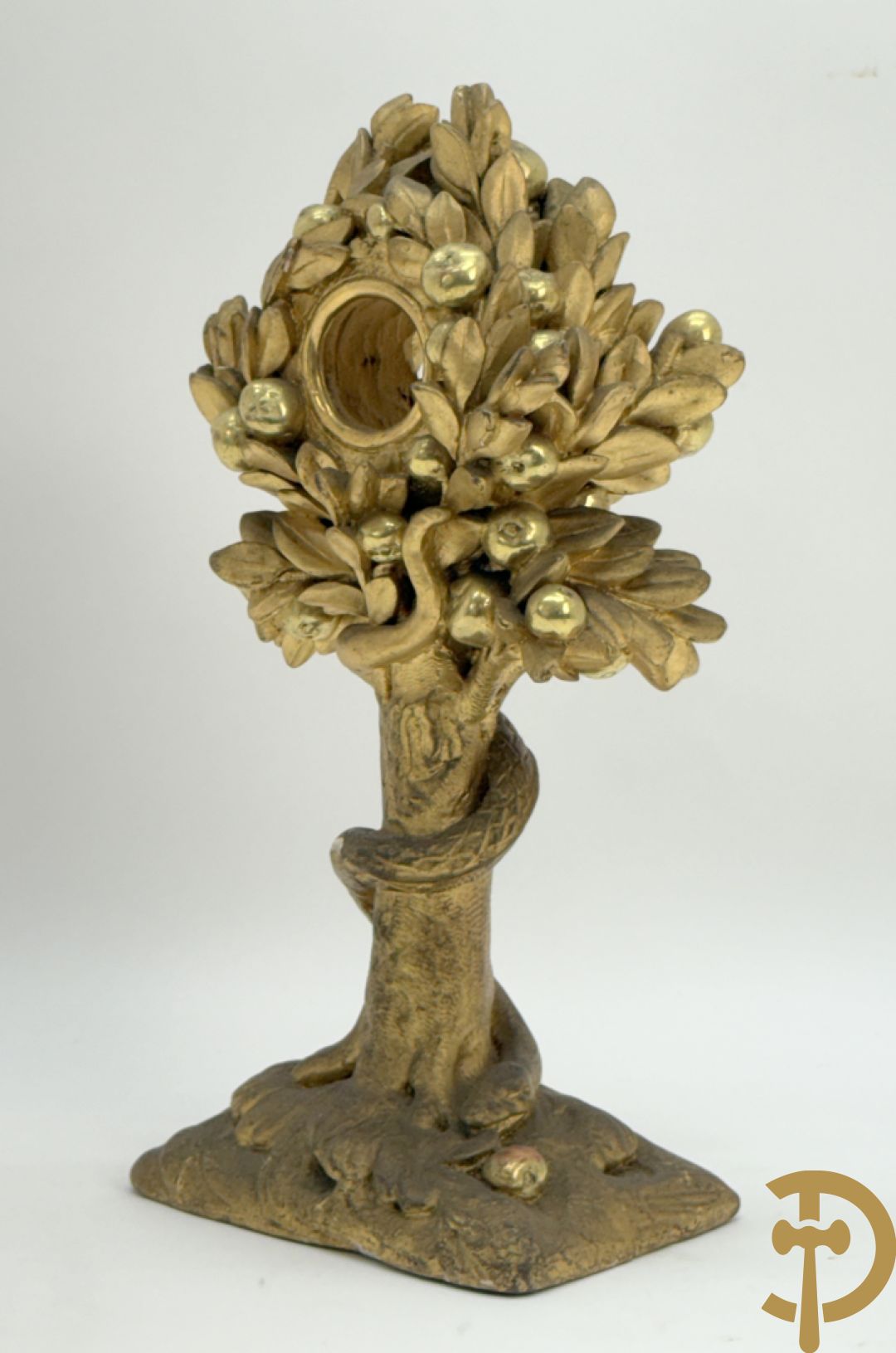 Houtgesculpteerde en vergulde relikwiehouder met boom uit het aards paradijs met de slang, 19e