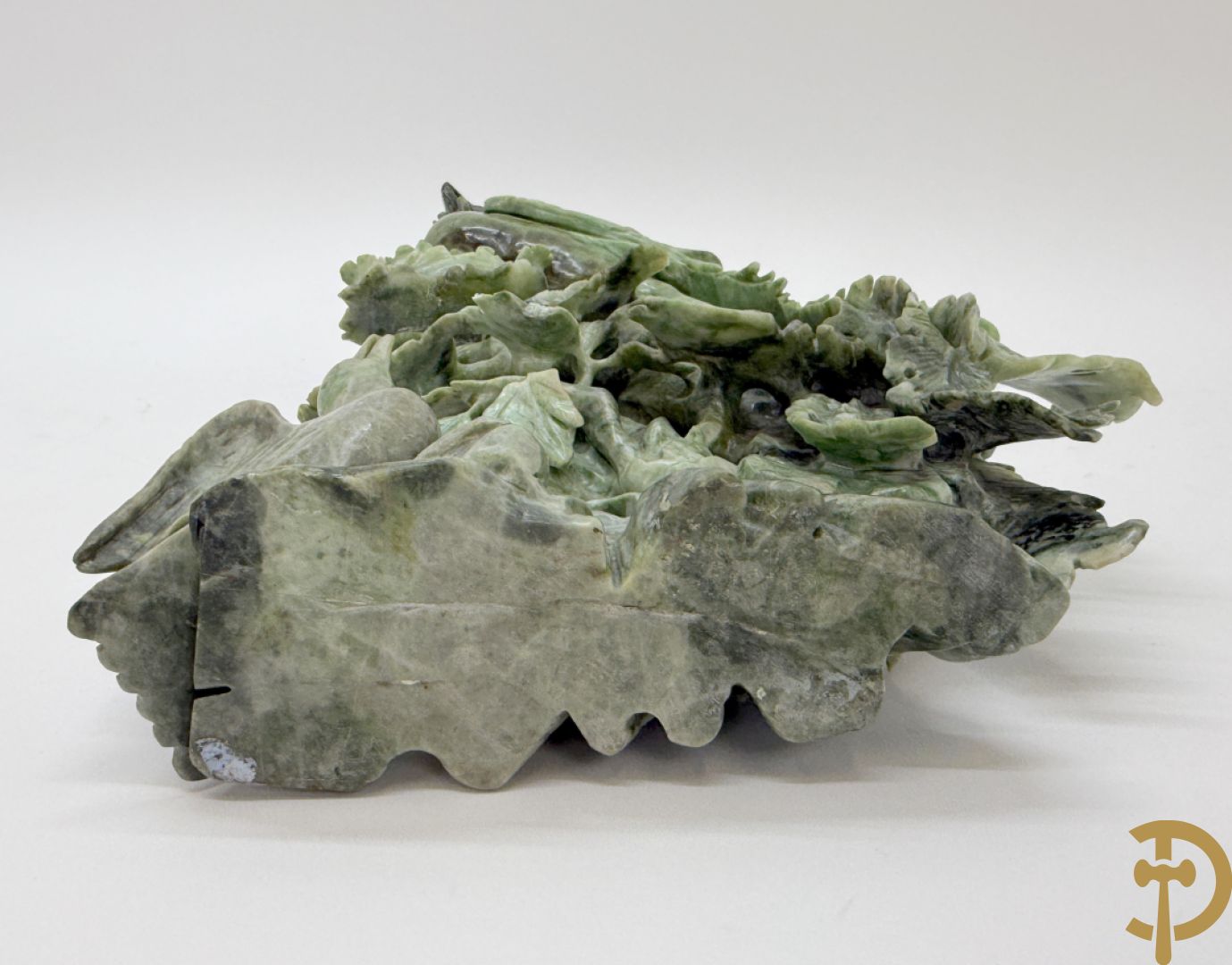 Paar Aziatische sculpturen met fenixen en pioenrozen