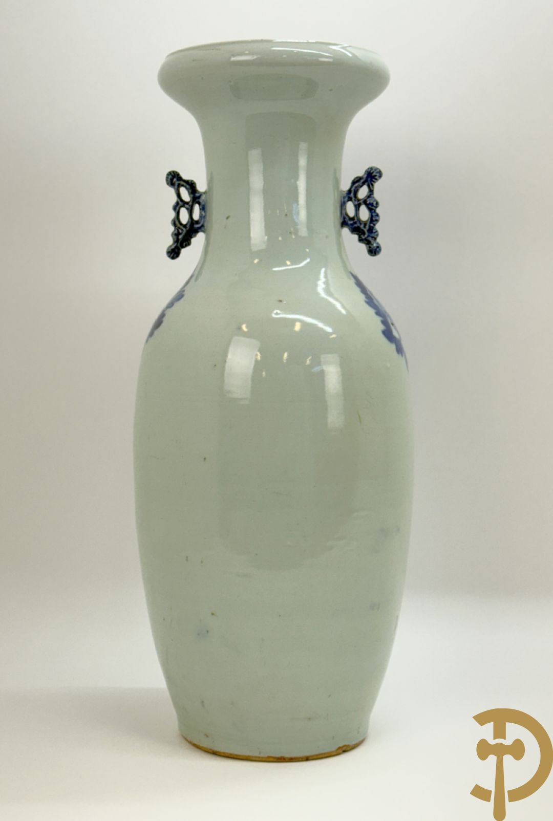 Chinese porseleinen vaas met blauw/wit fenix en bloemendecor