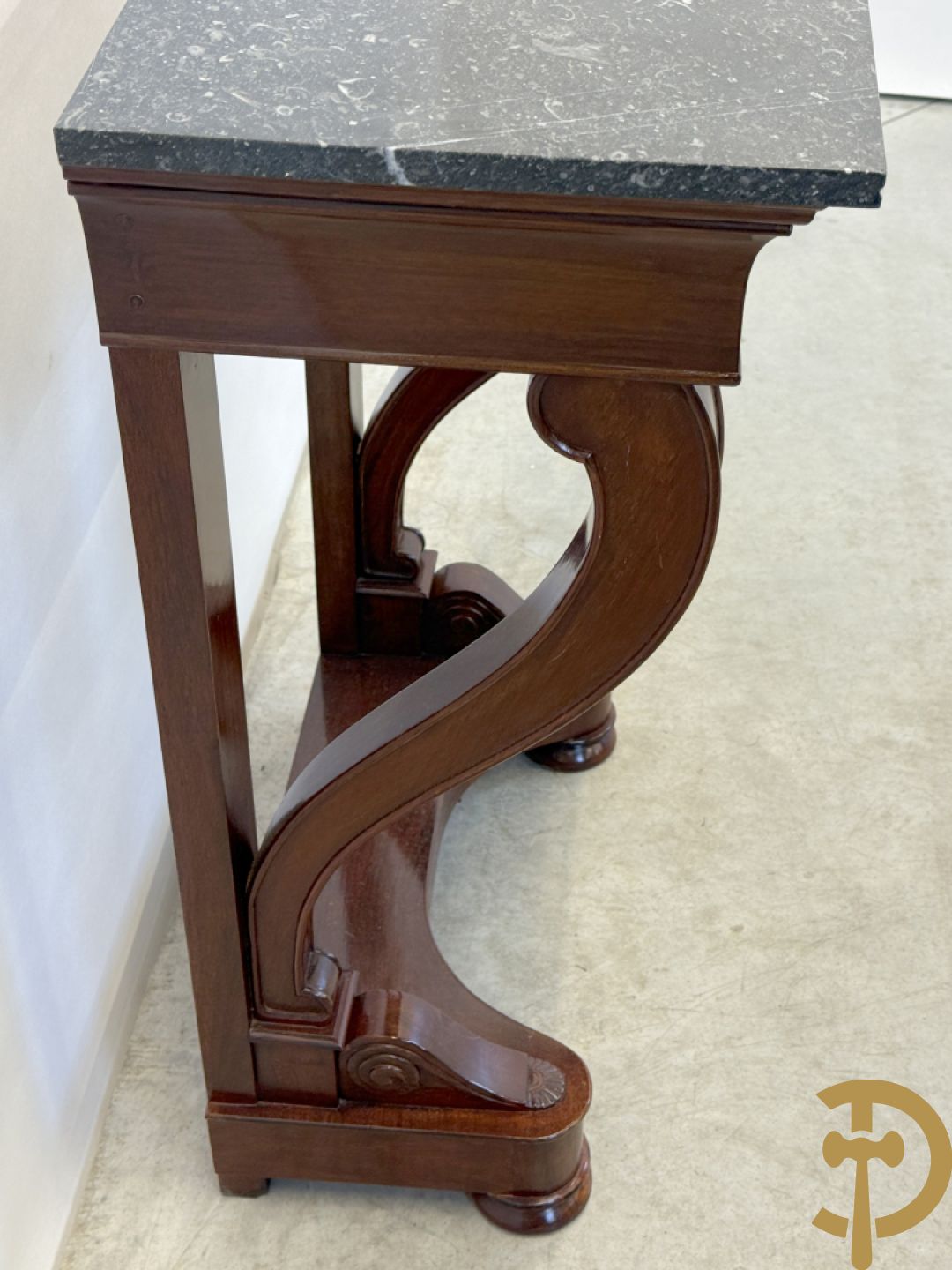 Mahoniehouten console met lade en arduinen blad, Charles X