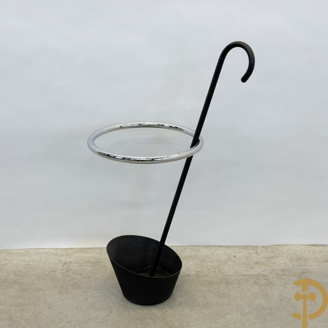 Design paraplu staander in chroom/gelakt staal, designer Pastoe, designer Shiro Kuramata
