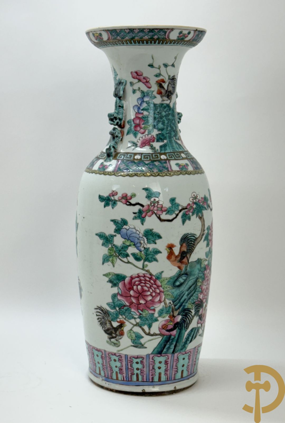 Chinese porseleinen vaas met decor van hanen en bloemen