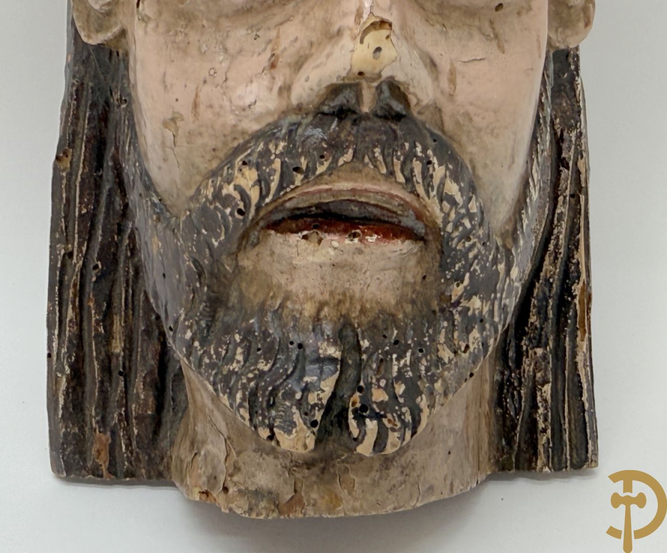 Gepolychromeerde houtsculptuur van Christushoofd