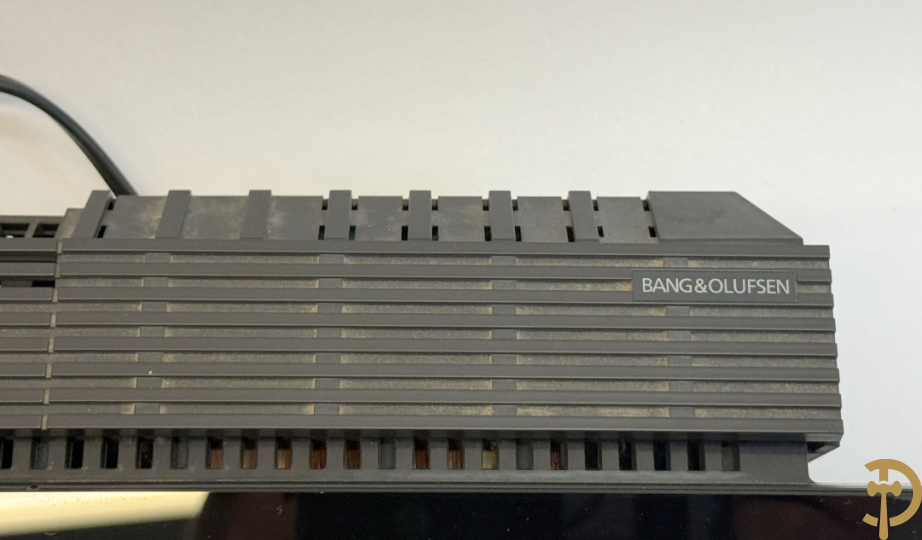 Design muziekinstallatie B & O Beocenter 9500 met bijhorende toren luidsprekers type 6611