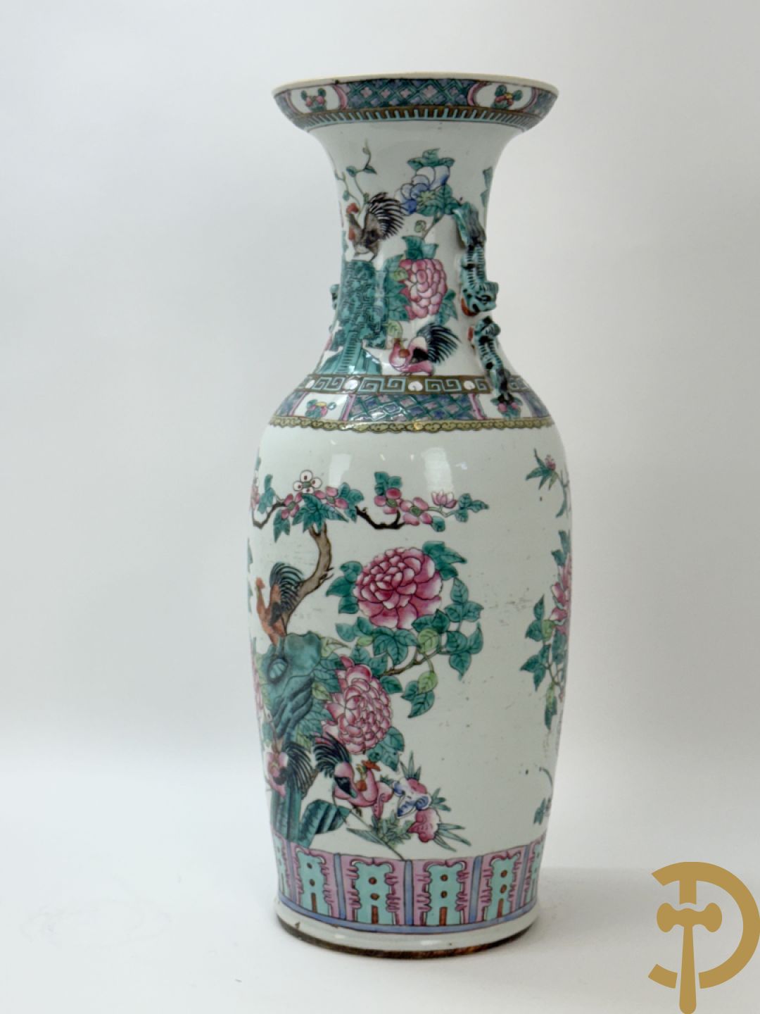 Chinese porseleinen vaas met decor van hanen en bloemen