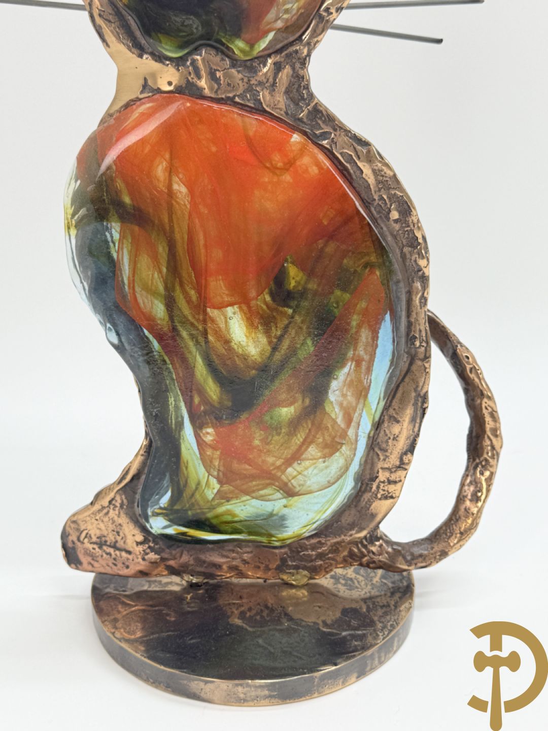 LOHE getekend - Bronssculptuur van poes met glaspasta