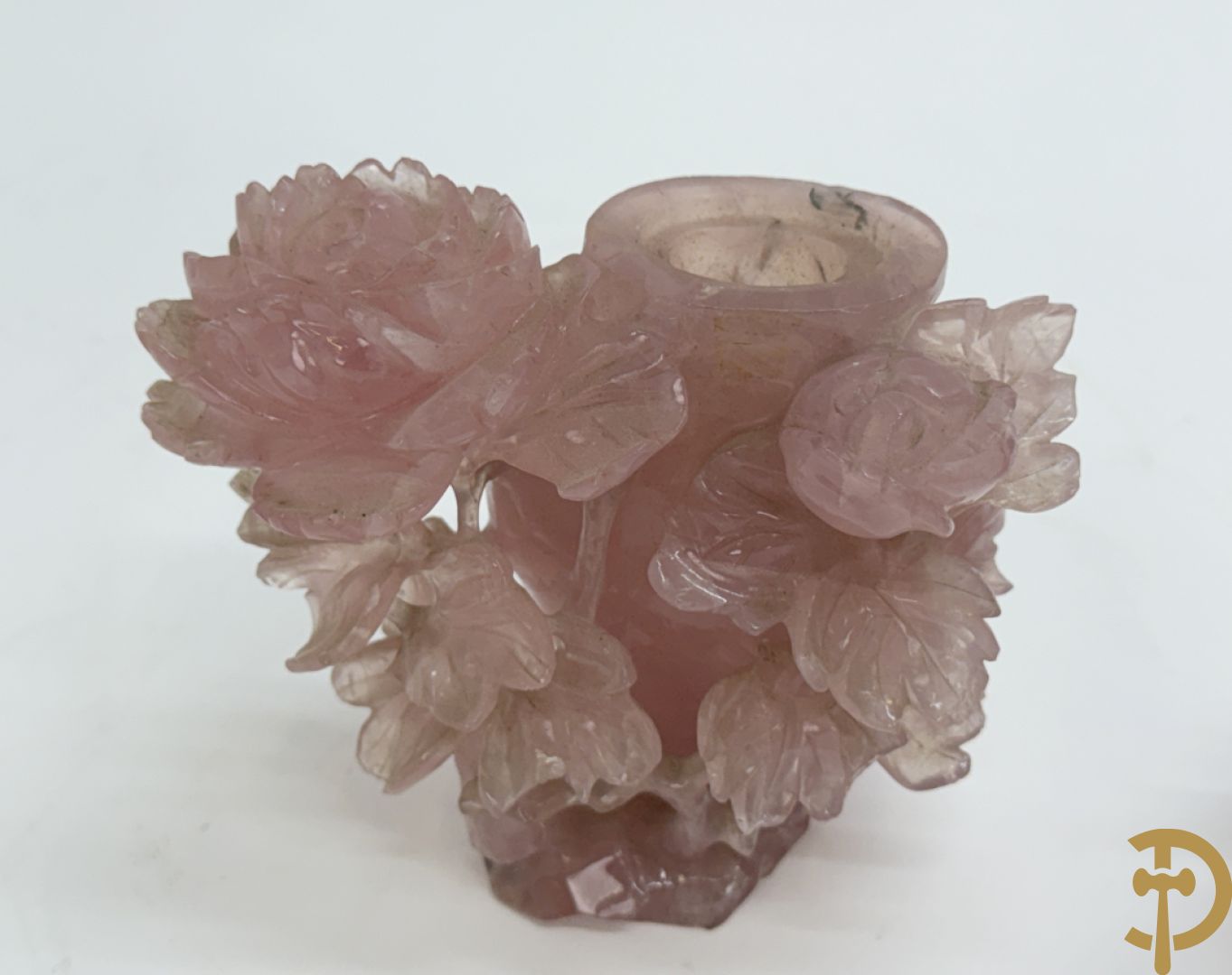 Brule parfum met bloemenmotieven in quartz + brule parfum in jadeiet + brule parfum met salamanders