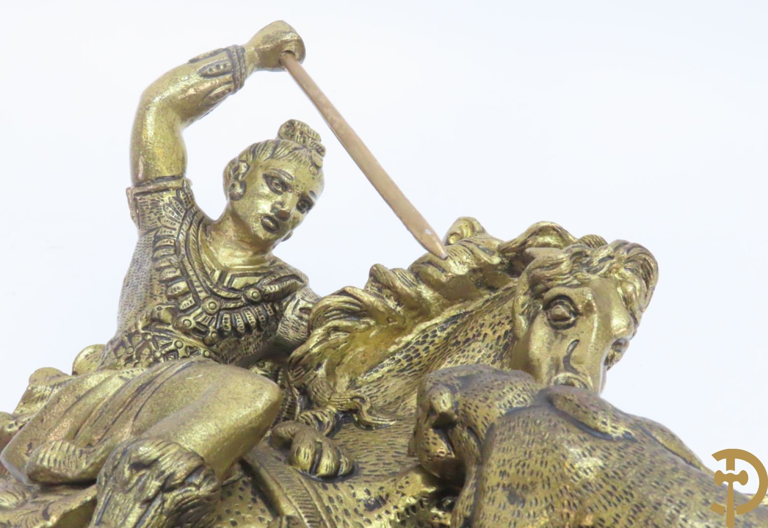 Bronzen pendule met ruiter te paard en panter