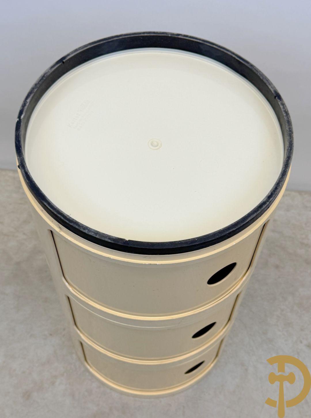 Plexi étagère bijzettafel, designer Anna Castelli voor Kartell