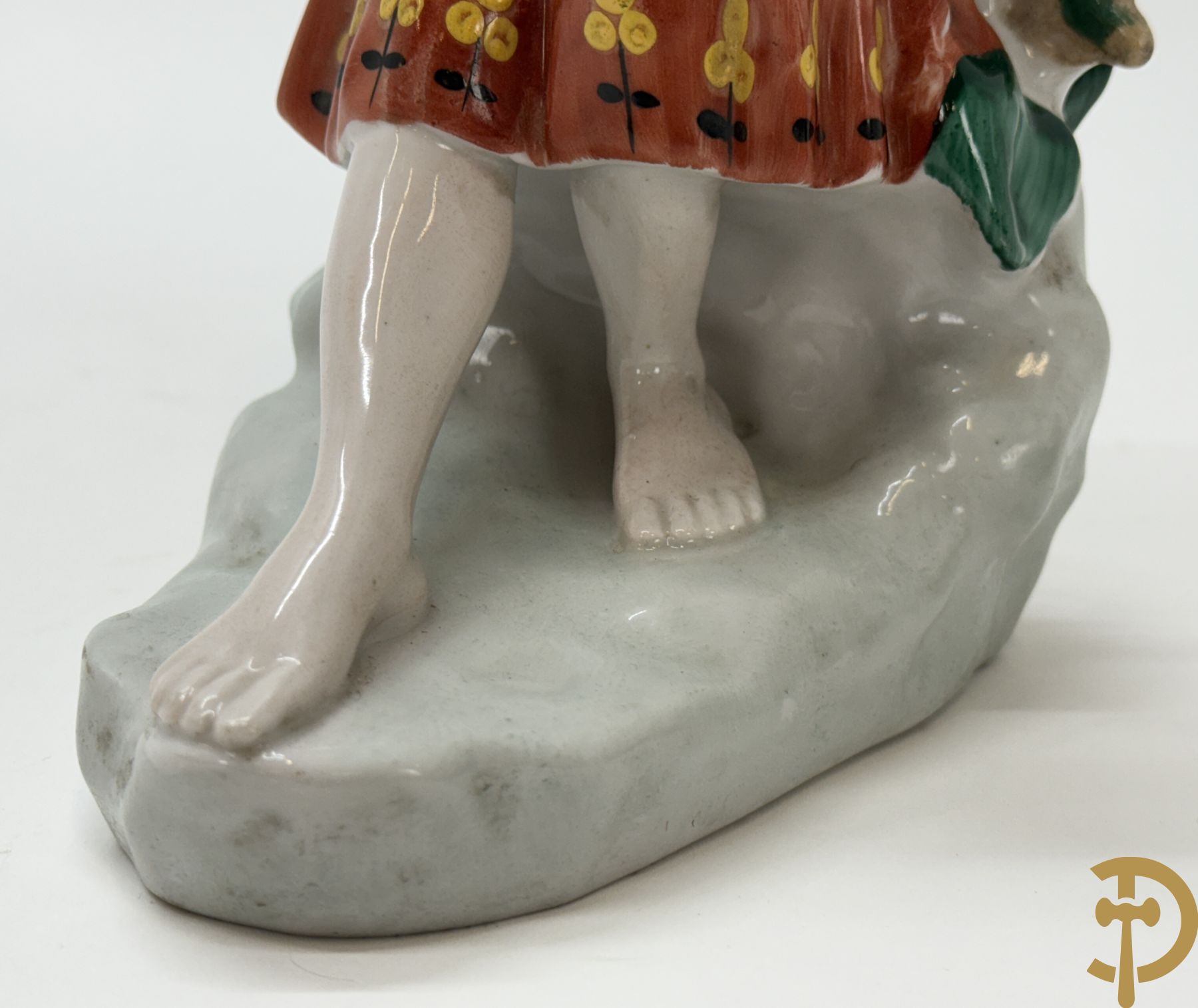 Porseleinen dame met bloem, Art deco periode