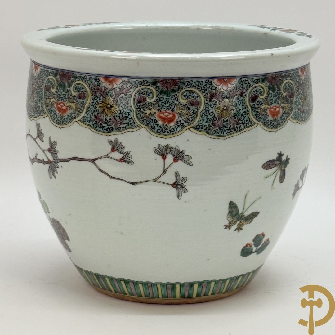 Chinese porseleinen cacheot met bloemen en vogeldecor