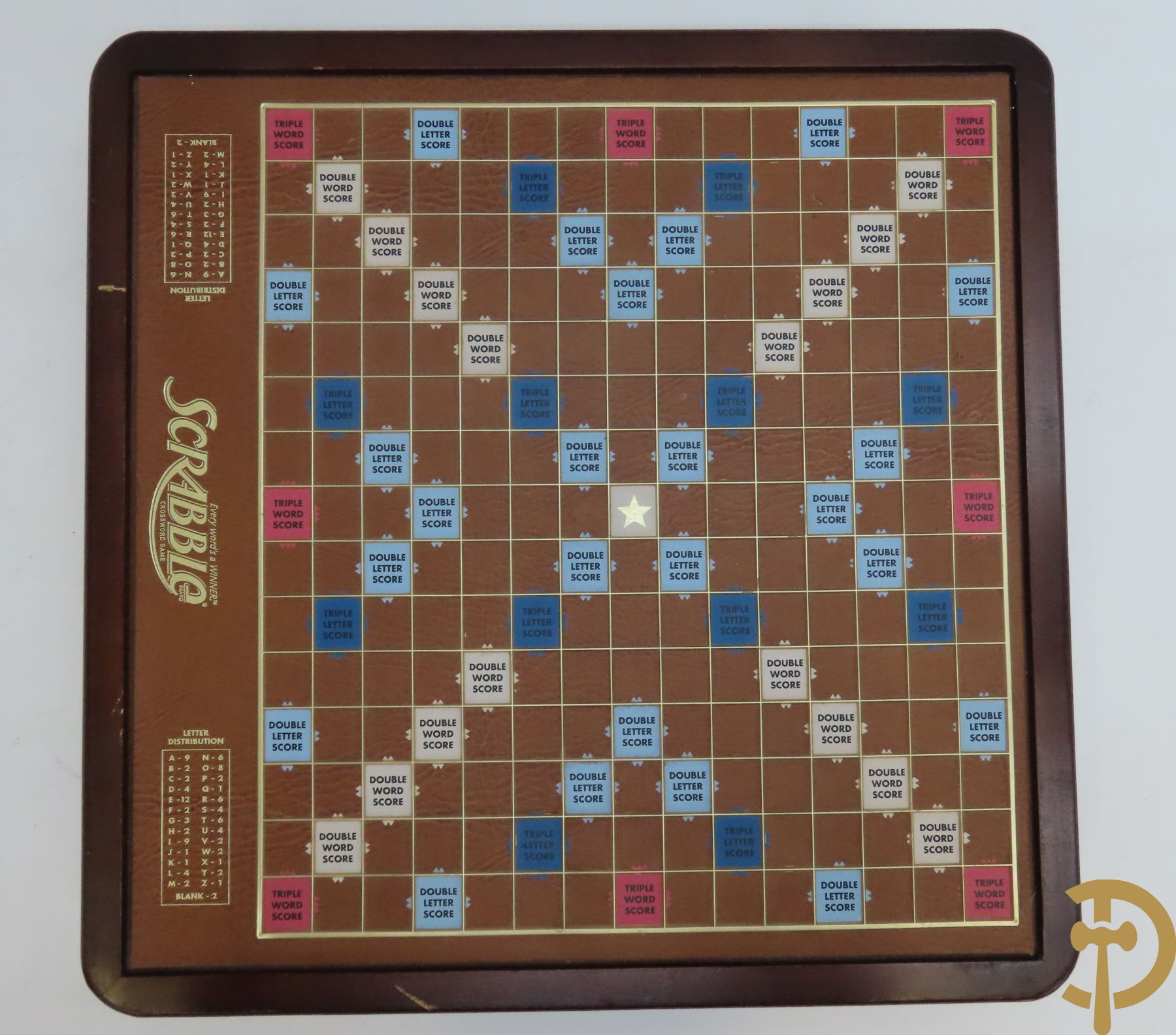 Luxe Scrabble bord met houtafwerking