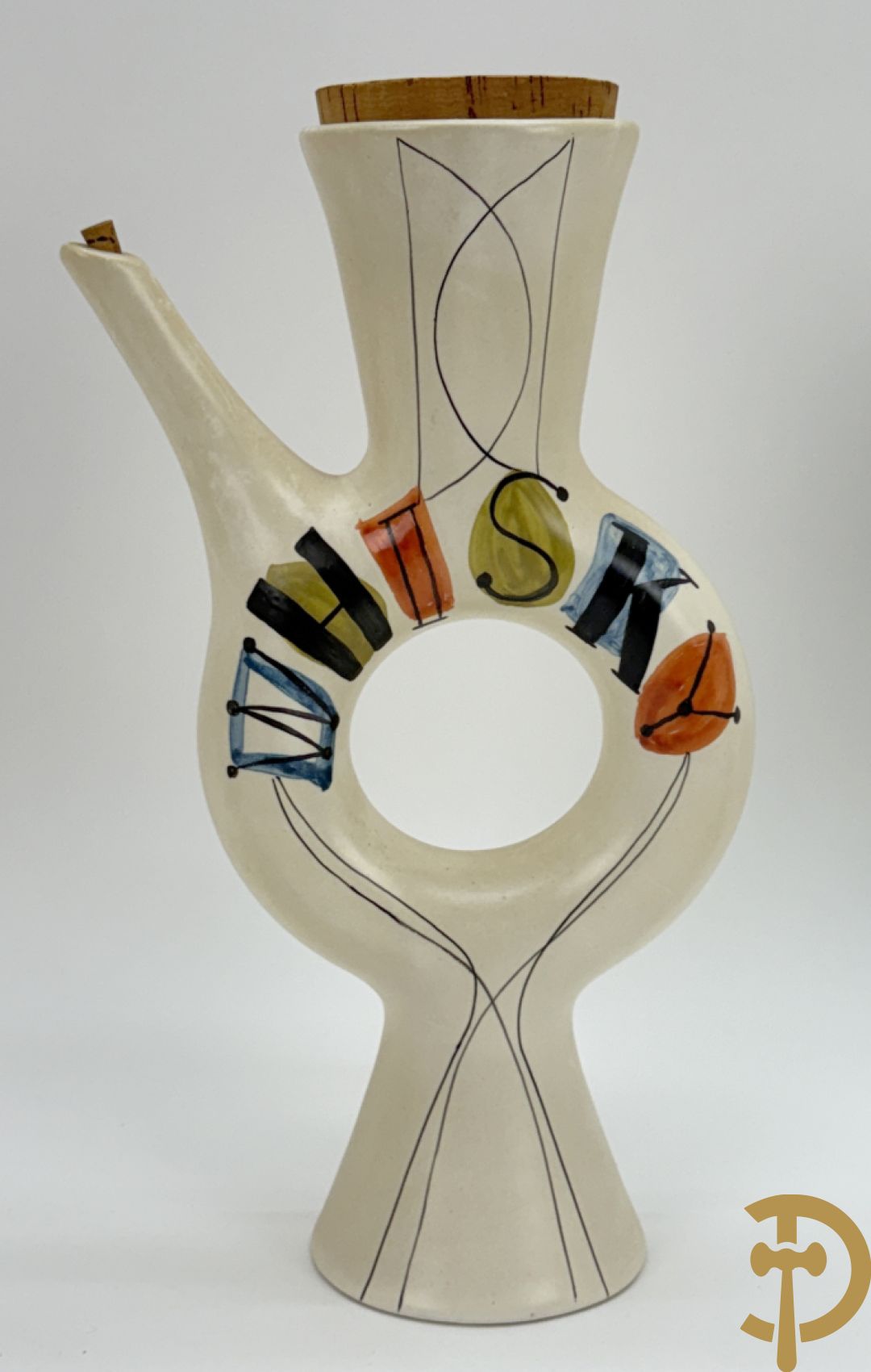 Whisky schenkvaas en 7 keramieken bekers met verschillende decors, Capron Vallauris