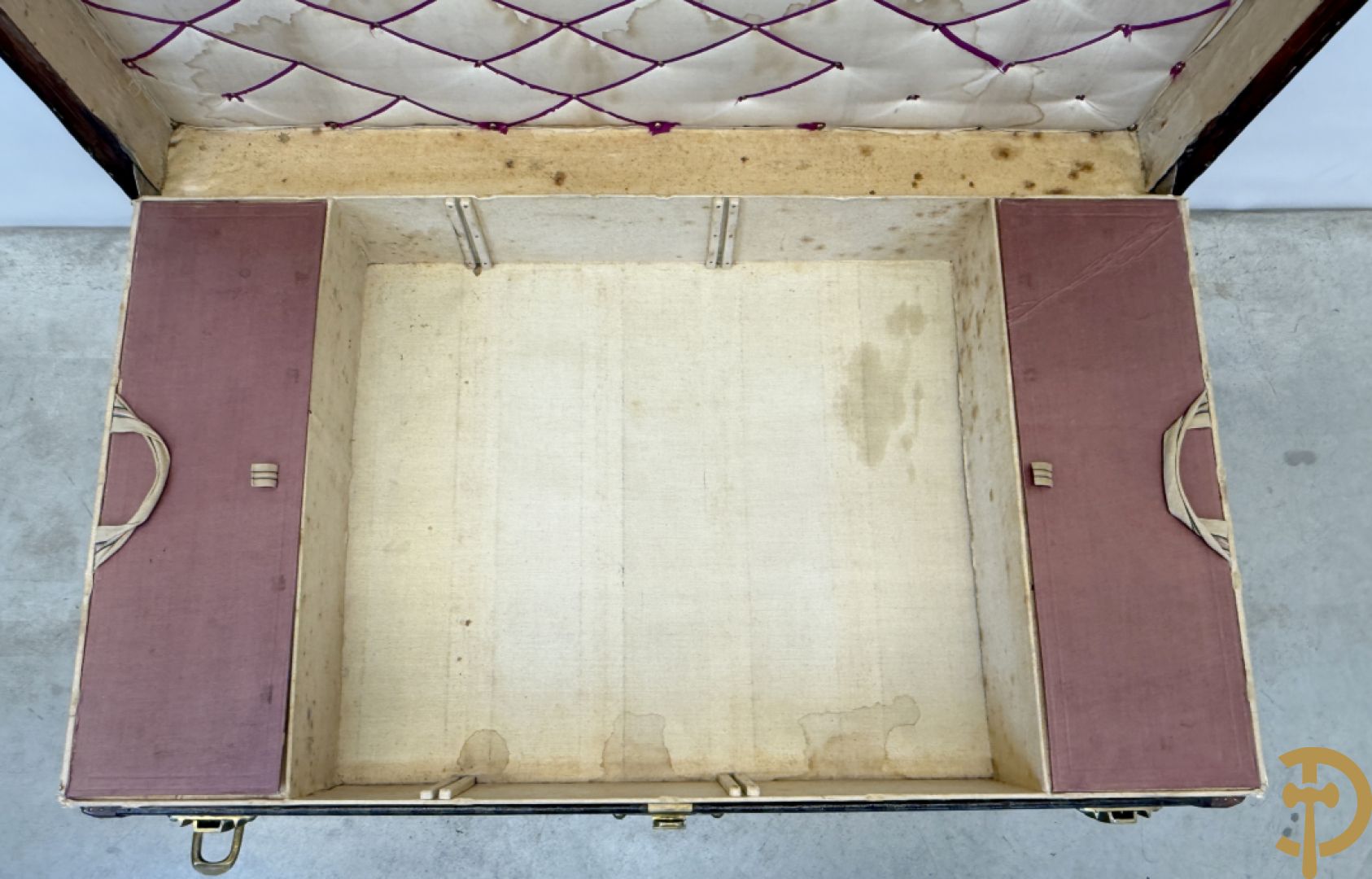 Antieke reiskoffer Louis Vuitton met houten latten, genummerd N41601, met bijhorende sleutel