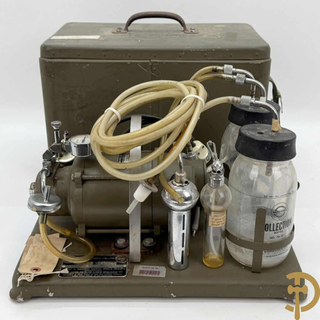 Amerikaans militair toestel, gemerkt C.M. Sorensen,  Co. model 68 - serienummer 25084 - US-DSA2 5903 - in koffer