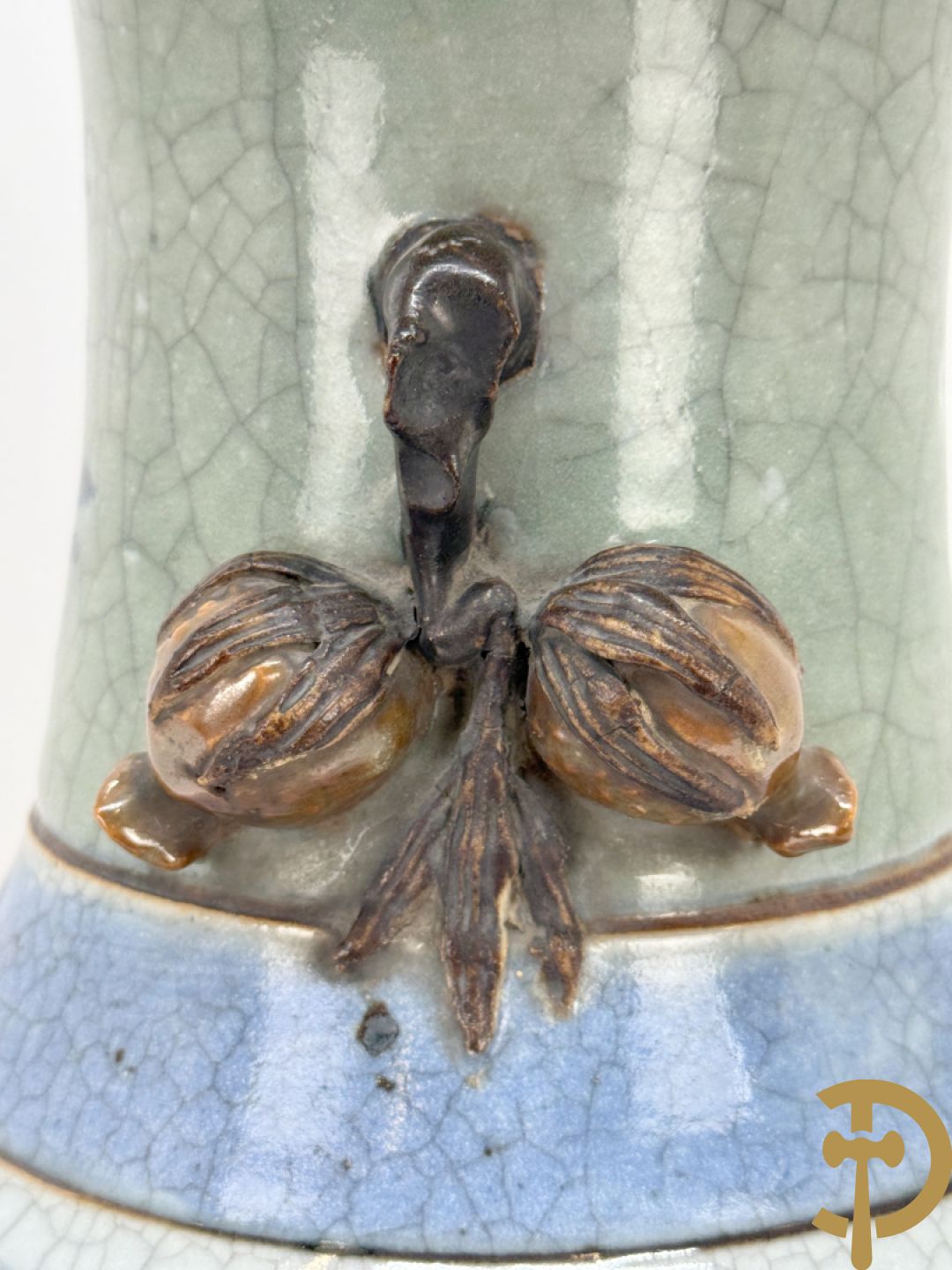 Chinese porseleinen blauw/witte Nankin vaas met bloemen- en vogeldecor en bezet met vruchten