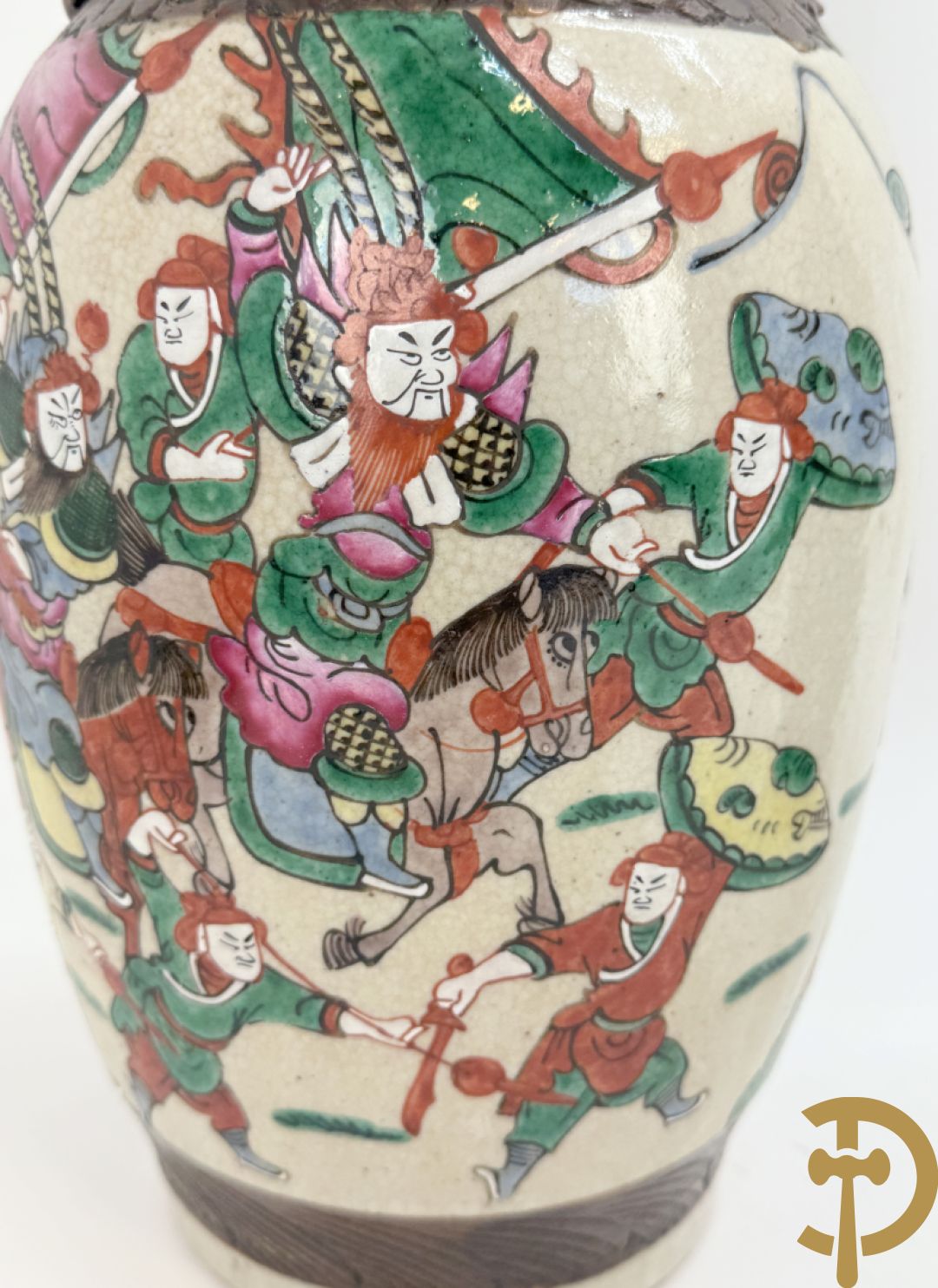 Paar Chinese Nankin vazen met krijgerdecor